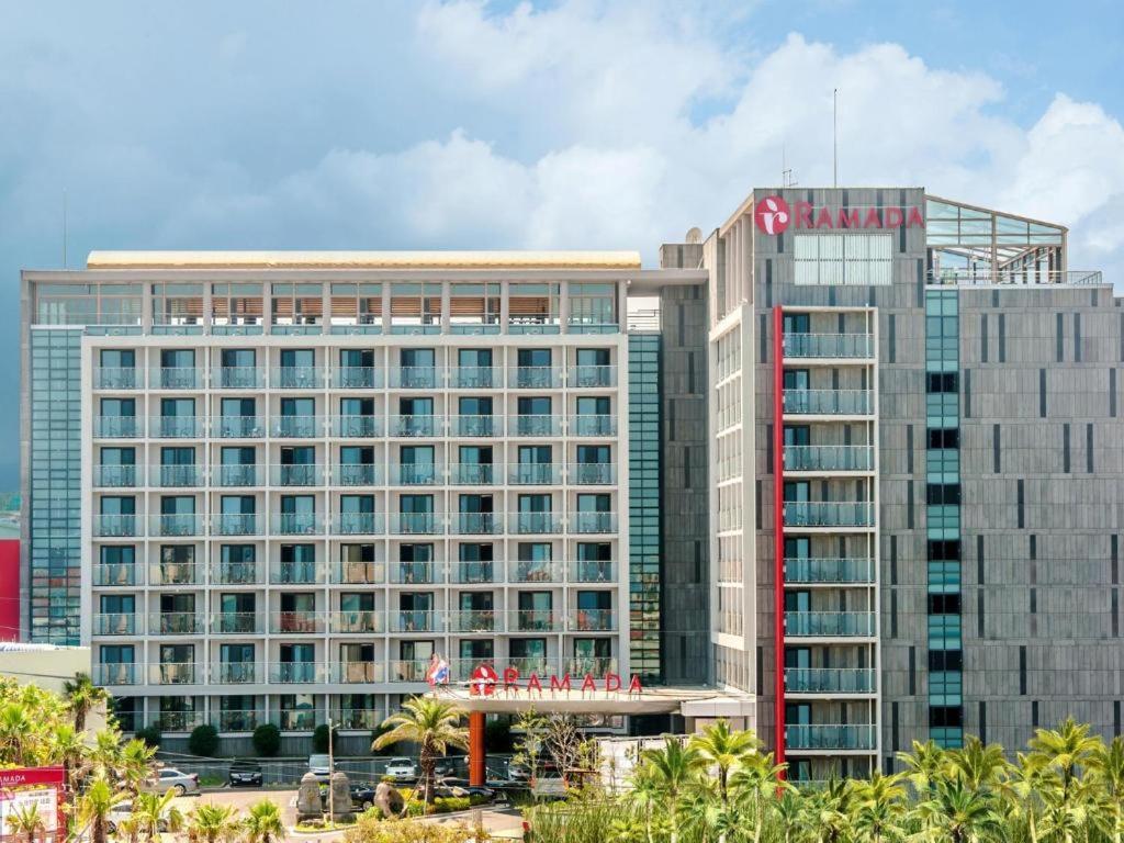 Ramada By Wyndham Jeju Hamdeok Hotel Екстериор снимка