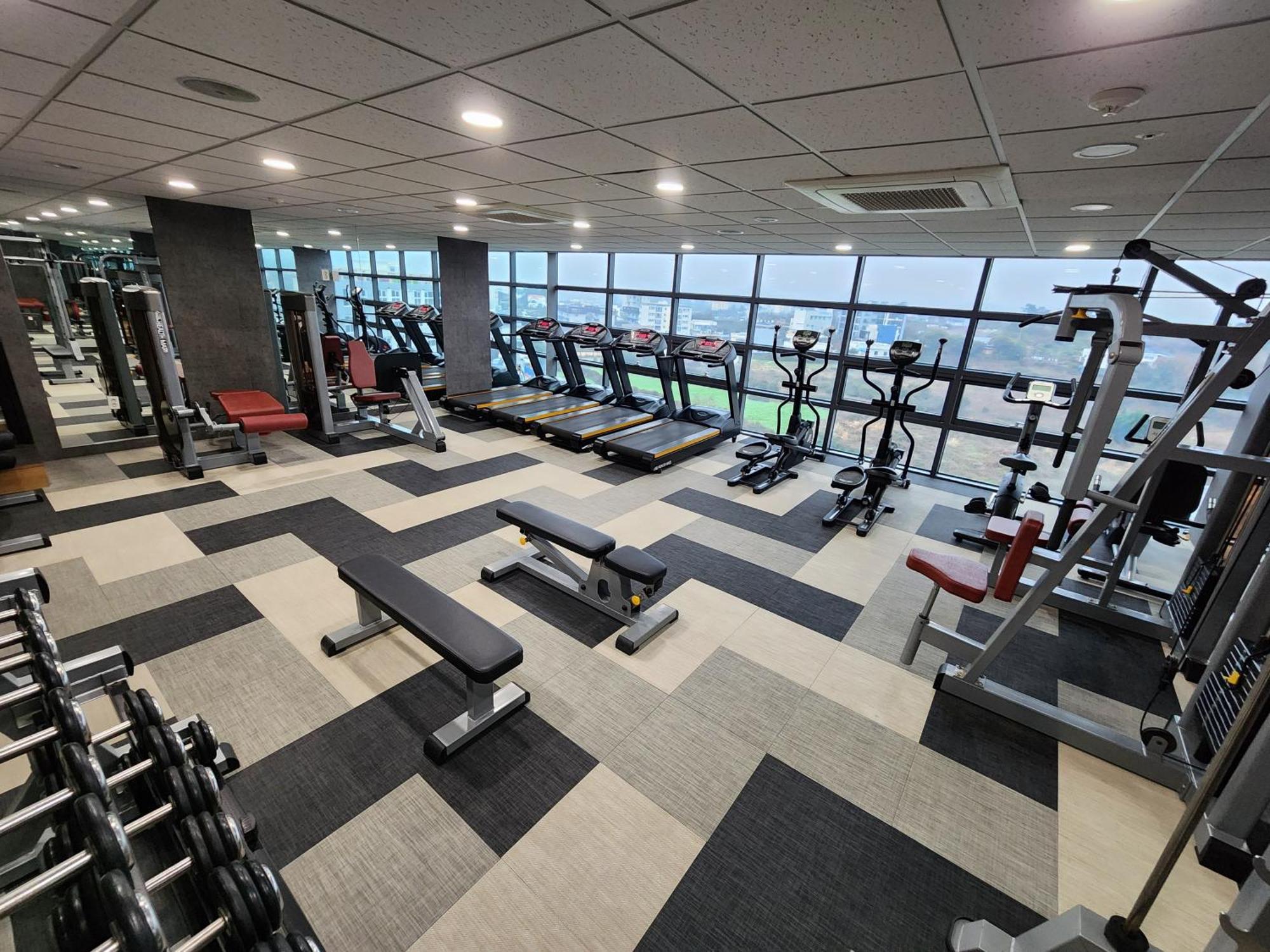 Ramada By Wyndham Jeju Hamdeok Hotel Екстериор снимка