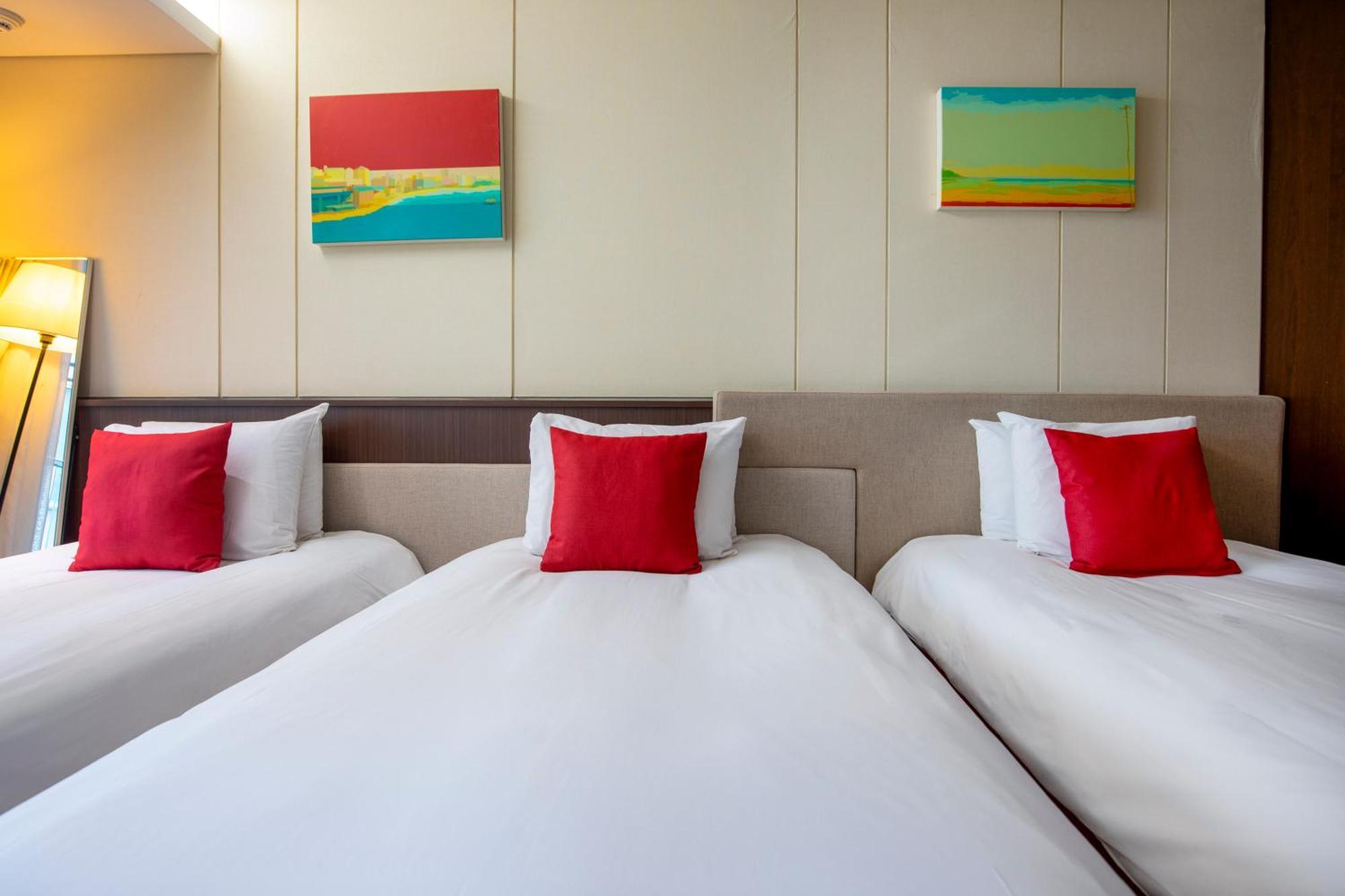 Ramada By Wyndham Jeju Hamdeok Hotel Екстериор снимка