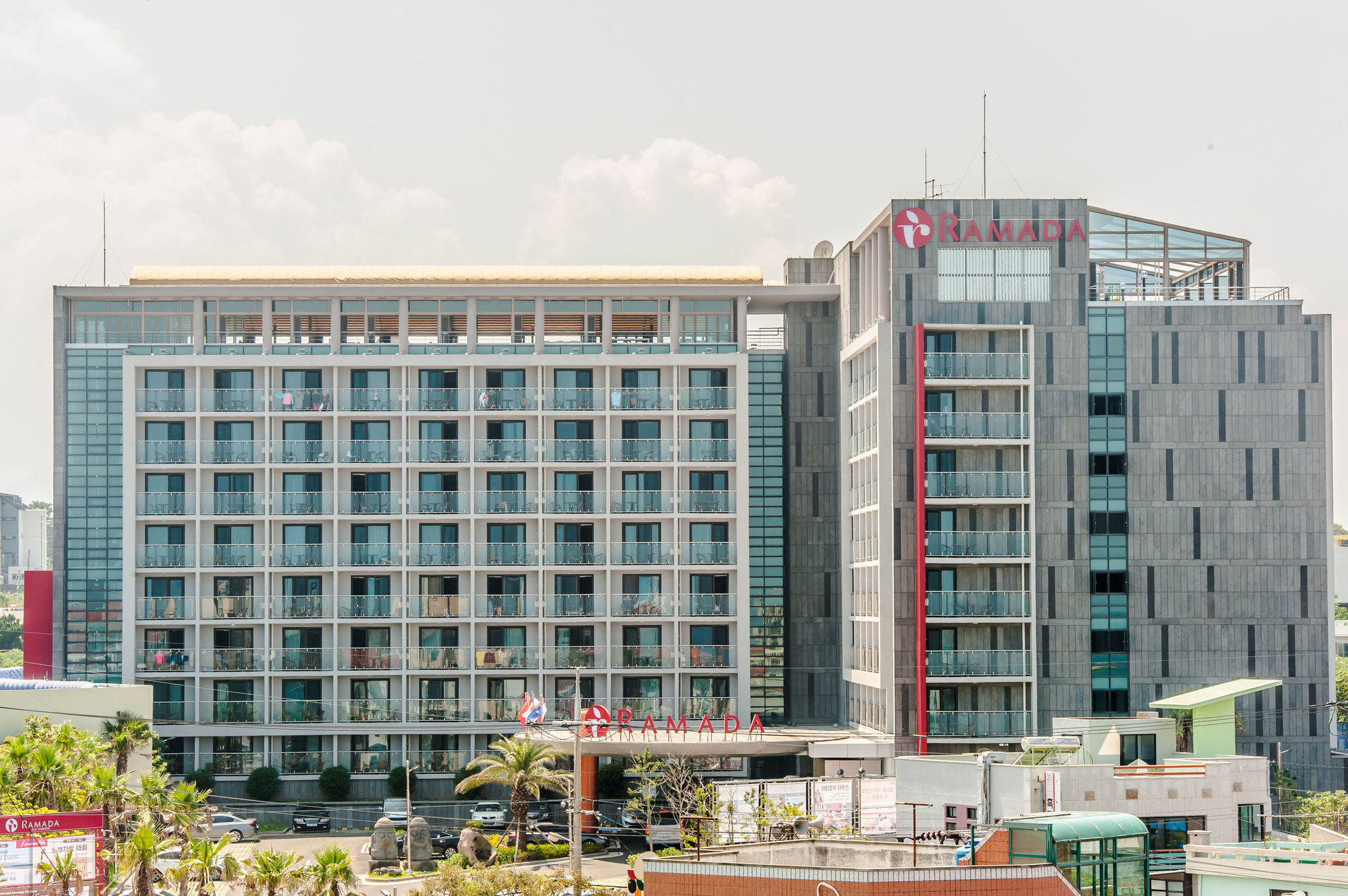 Ramada By Wyndham Jeju Hamdeok Hotel Екстериор снимка